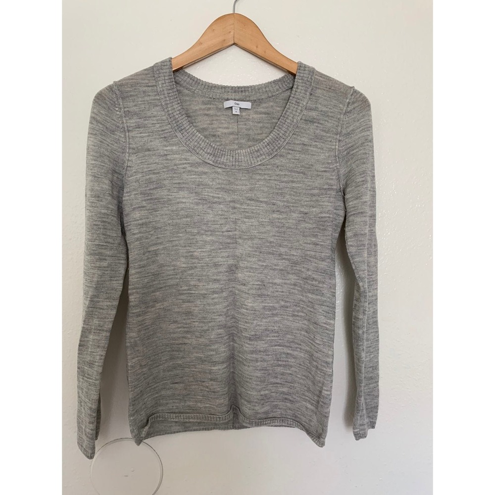 Gap‎ womans sweater
